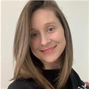 Professora particular de inglês com experiência em ensino de inglês on-line e presencial para crianças e adultos